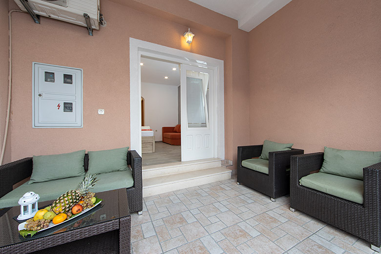 apartment Villa Fina, Tučepi - veranda