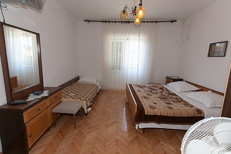 Apartments Vitlić, Tučepi - bedroom