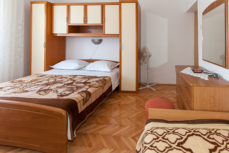 Apartments Vitlić, Tučepi - bedroom
