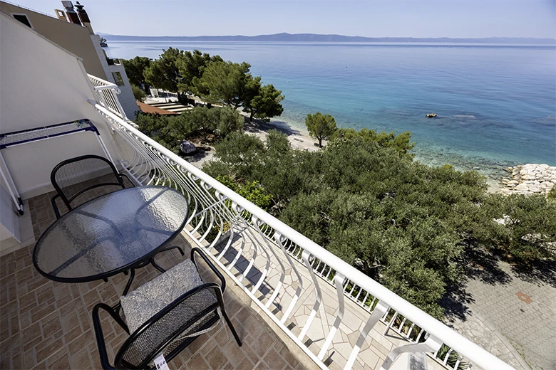 Apartments Ženja, Tučepi - balcony with sea view